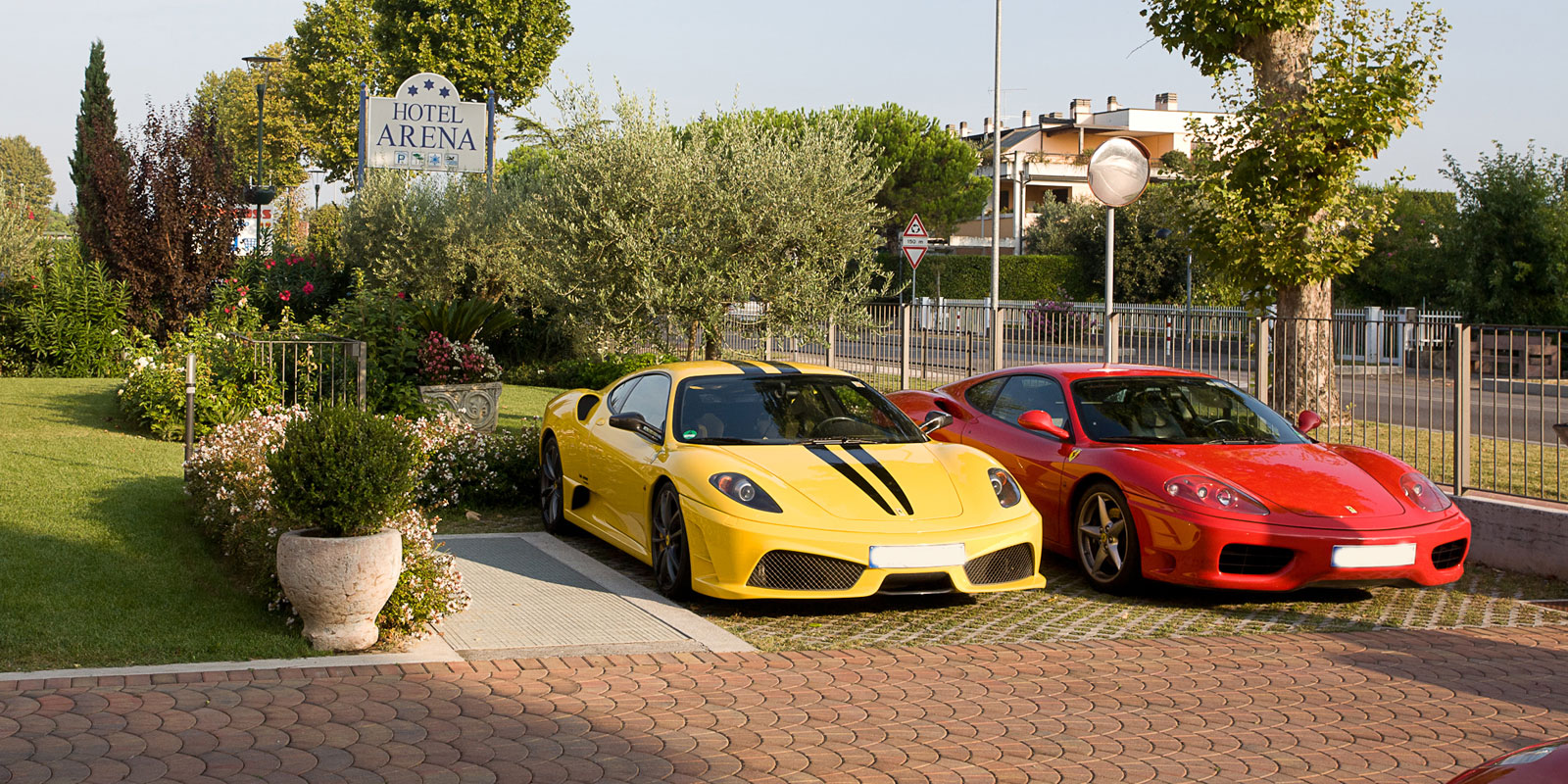 Parcheggio dell’Hotel Arena a Sirmione
